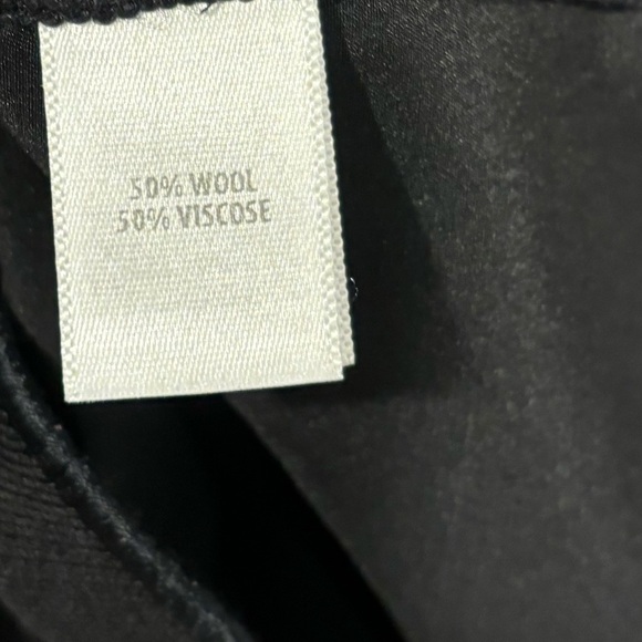 St.John Scalloped Wool Short Sleeve Dress - Picture 5 of 6